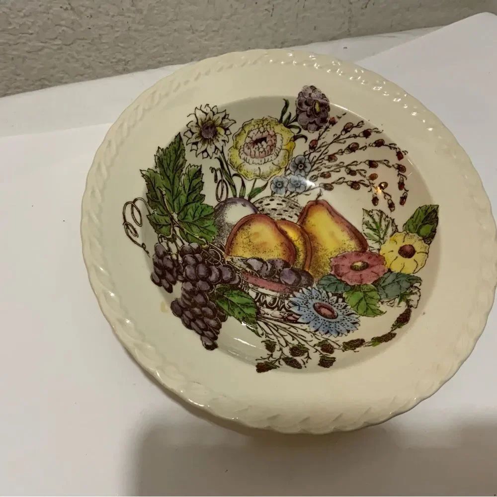 Vintage Vernon Kilns Fruitdale USA Hand Painted Pottery 9” Dinner bowl Plate G13